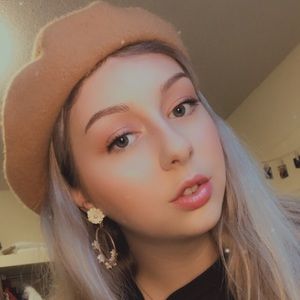 Meet your Posher, Kaitlyn